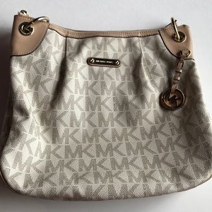 Michael Kors hand bag